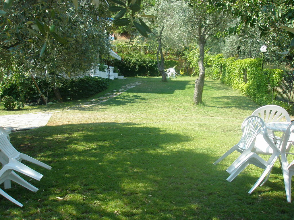 Viki Studios And Apartments Skala Potamias  Esterno foto