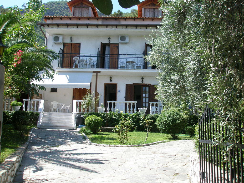Viki Studios And Apartments Skala Potamias  Esterno foto